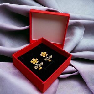 New Yellow/Black Enamel Flower Crystal Bee Stud Dang Earrings Gold Tone Metal